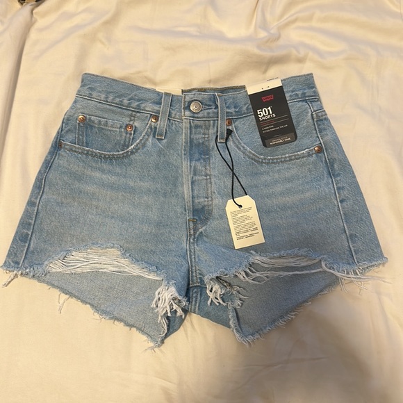 *NWT* Levi’s 501® HIGH RISE WOMEN'S SHORTS - Picture 3 of 5